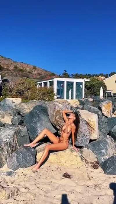 Tan bikini shoot video in slo-mo
