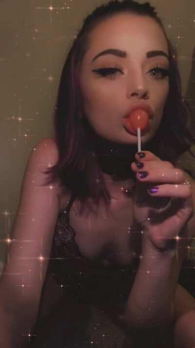 Can i lick your lollipop daddy 🤤🍭