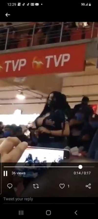 Fatima en el juego del beis