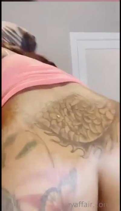 $5 entry fee for vip for life (1500+ girls) full onlyfans videos and more. Cashapp $FatMarq and dm me 💯