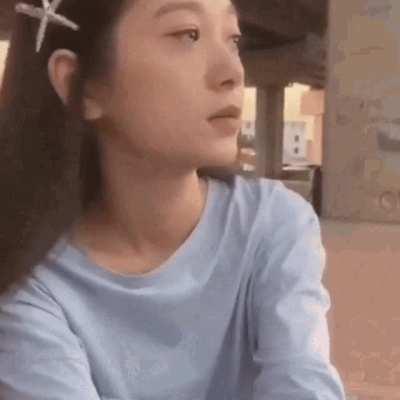 me looking through the pretty, rich, smart, funny, popular girl's story