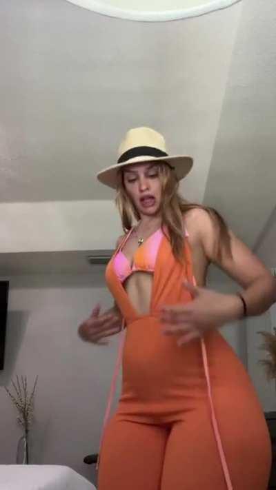 Watch them titties ma'am 🤤