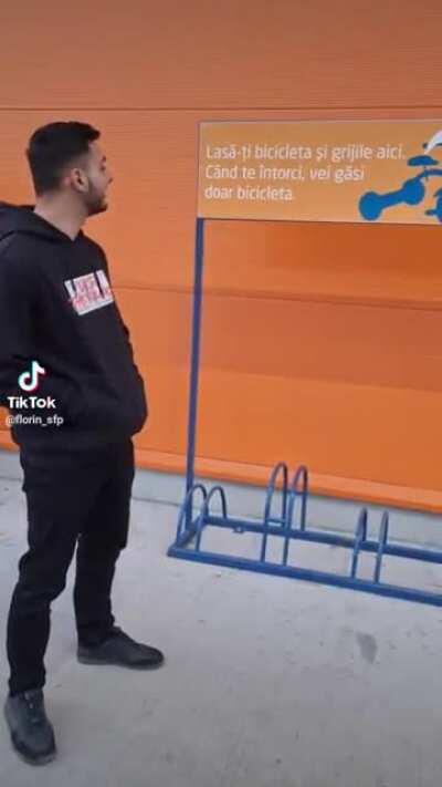 Venind din Slobozia (Ialomița), pot confirma ca nu ar trebui sa iti lasi masina afara, mai bine bag-o in apartament.