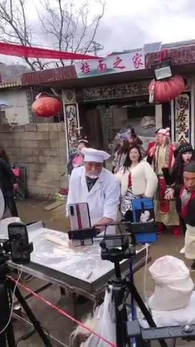 这群牛鬼蛇神的直播真有人看吗