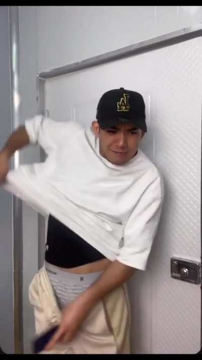 Dear women, a man who says no to your sexual aggression isn't automatically gay. You are ugly.