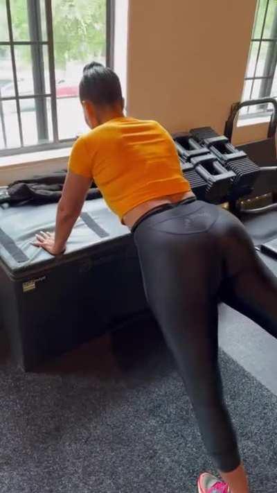 It's Gonna Be a Hot Summer. 🔥🍑🤤