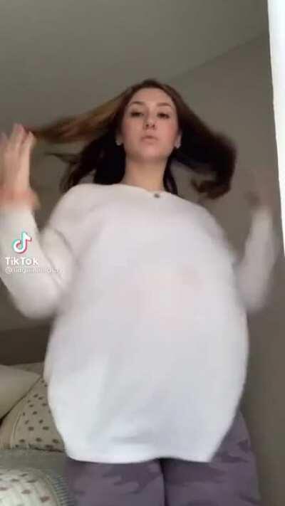 Damn that ass 😍 can’t believe 🥵