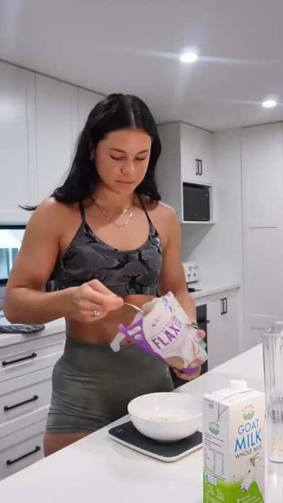 Desi Johnson - Australian Bobsledder 