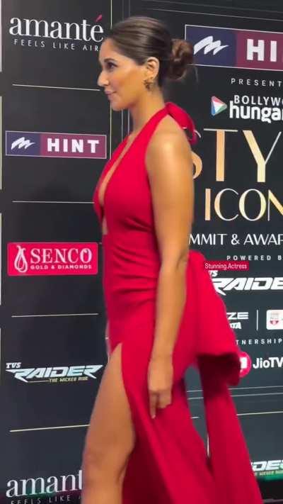 Nikkita Dutta adjusting her braless boobs in public