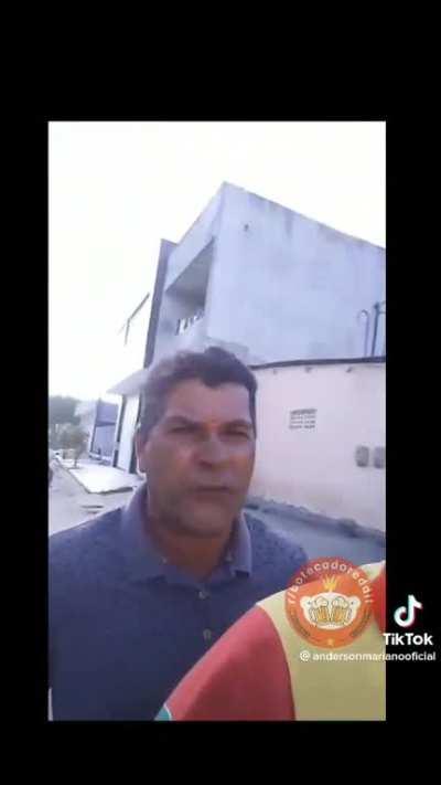 Torço pra que o coroa seda ao amor ❤️