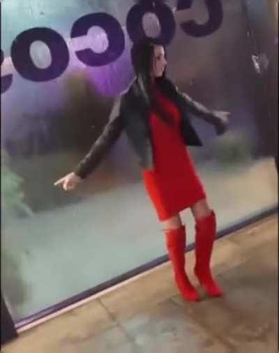 Hmc while I try to dance