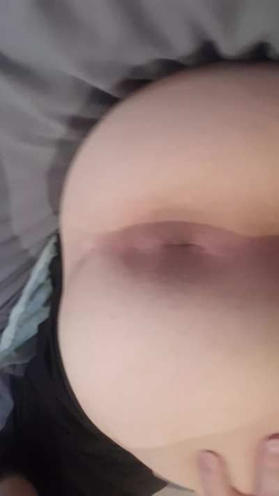 18 virgin bottom who wants to be the first to eat it out?