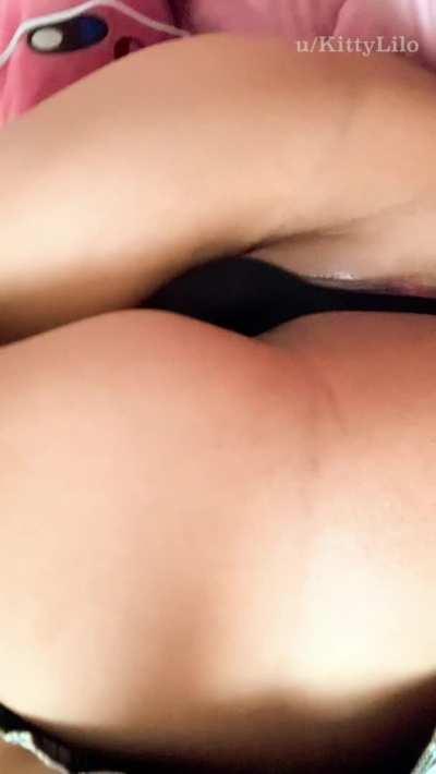 Does it look tasty baby? 🐱