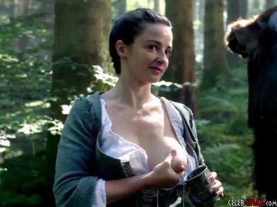 LAURA DONNELLY NUDE SCENES FROM “OUTLANDER”