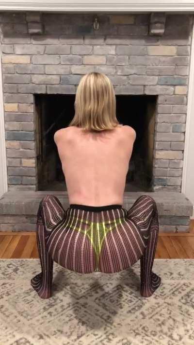 Doing some squats working out my 34y/o MIL[F] Butt