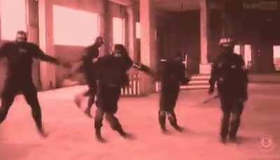 Adivinha quem está olhando