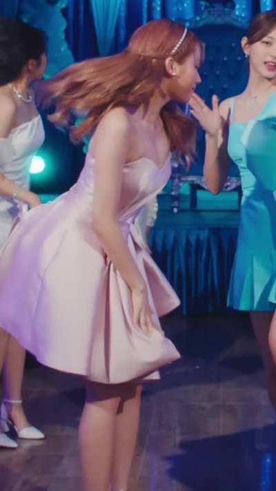 Nayeon, Jihyo, Tzuyu, Momo & Sana - The Feels MV