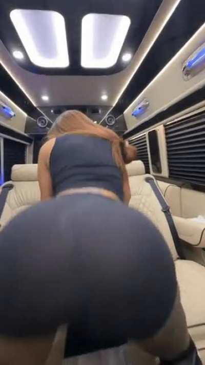 Cardi B 🍑😮‍💨