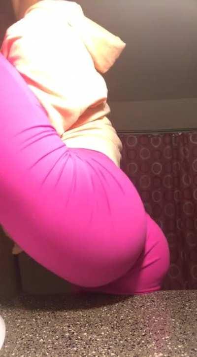 Lul Twerkers folder with 300+ vids and pics 🤫 message me