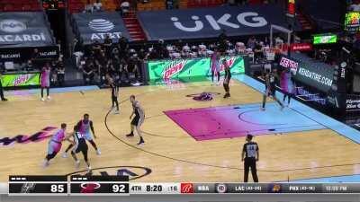 [Highlight] Bam posterizes Poeltl