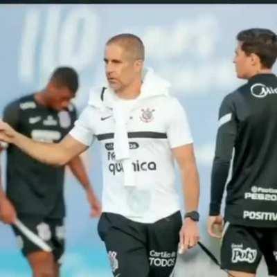 O cara da treino de pullover, mano 😠