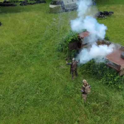 Taginn TAG-18 smoke grenade nearly blows up in a player’s face.