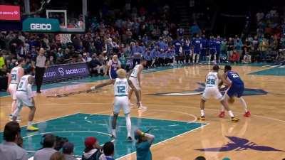 [Highlight] Embiid hits the smooth J to tie it at 119 with 29 seconds to go.