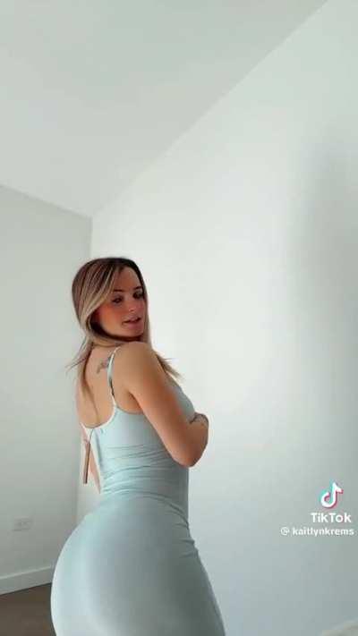 @Kaitlynkrems massive tits trying on clothes