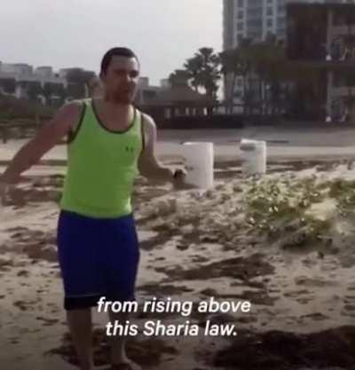 Deranged MAGA psycho attacks Arab family at the beach