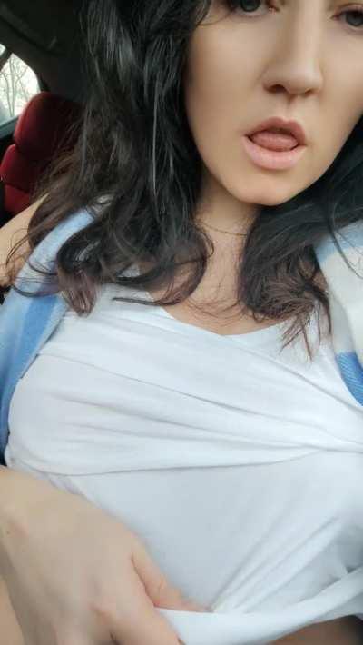 Can't keep my tits inside