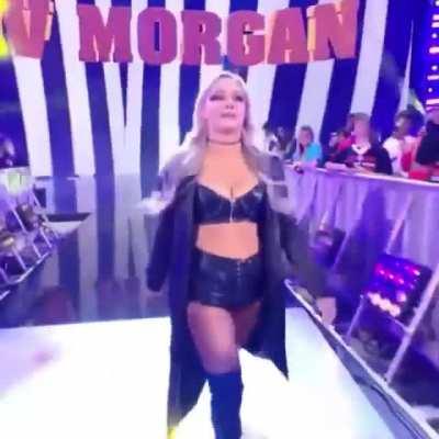 Hot Damn Monday Night Liv