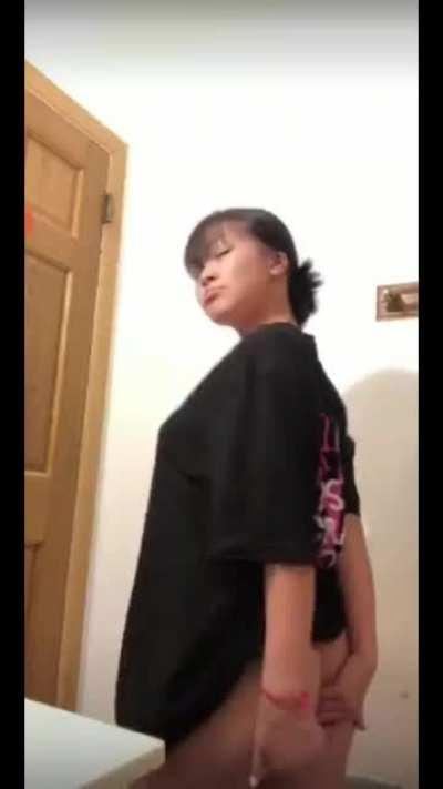 This is not my vid, got this a WHILE ago. Not sure if this is her or not I feel like it is, can someone get the hook up on if it is or nah?