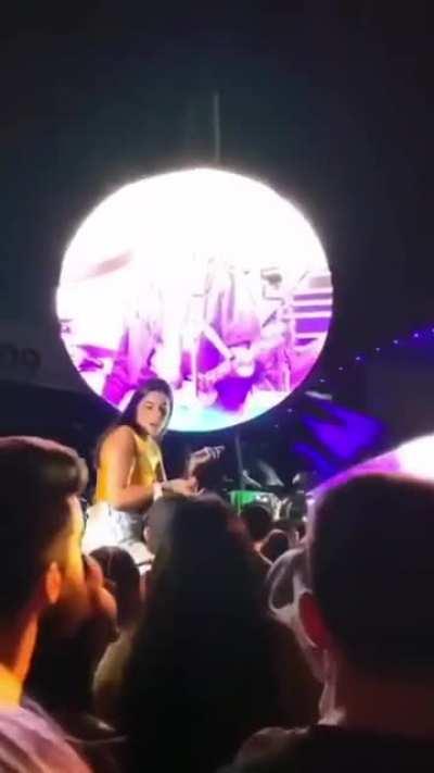 TO BE THE MAIN CHARACTER