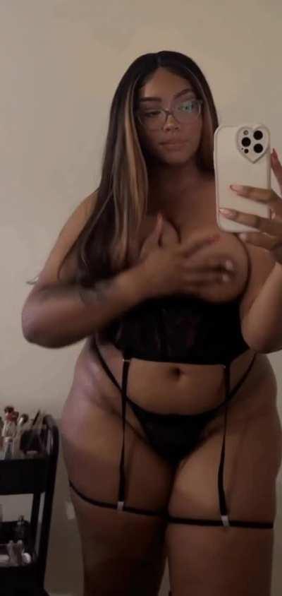 ill send you nxdes since your girlfriend wont😜