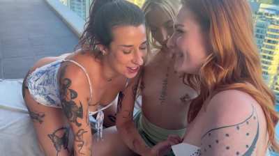 Have you ever seen a 3way pussy eating triangle … 