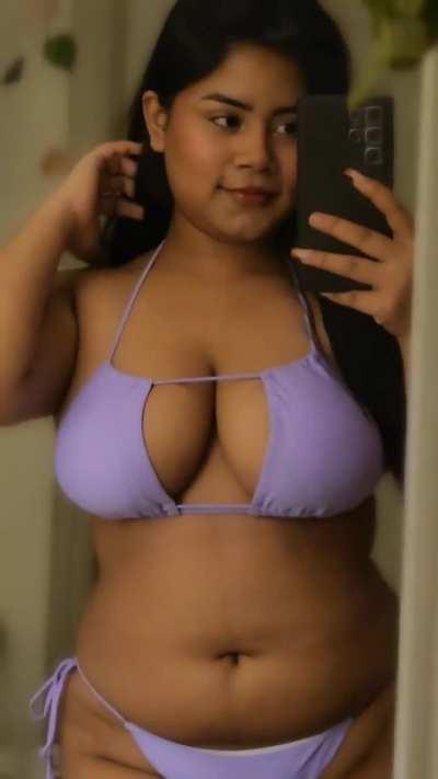 Ameesha 👙😊😘🥰😍🤩