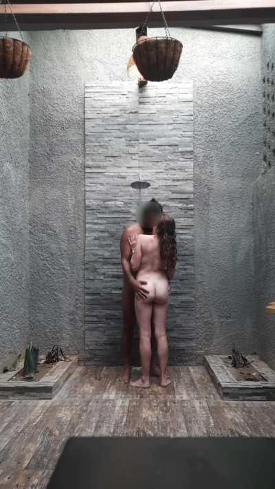 Fellt frisky in the shower