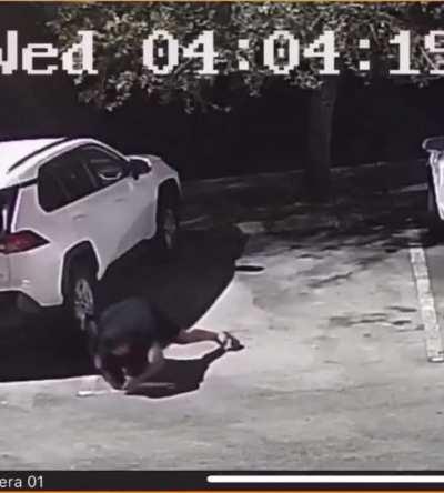 Attacking a pro MMA fighter with a knife