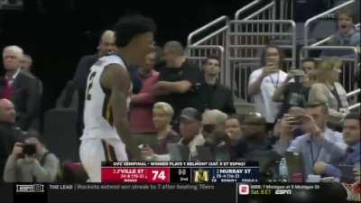 [Highlight] Ja Morant's game winner tonight vs Golden State was similar to a game winner he had at Murray State