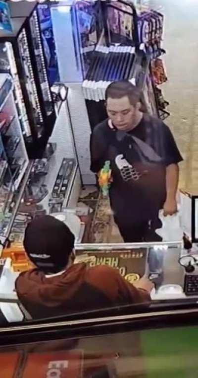 ¿Experiencias surrealistas en tiendas de conveniencia?