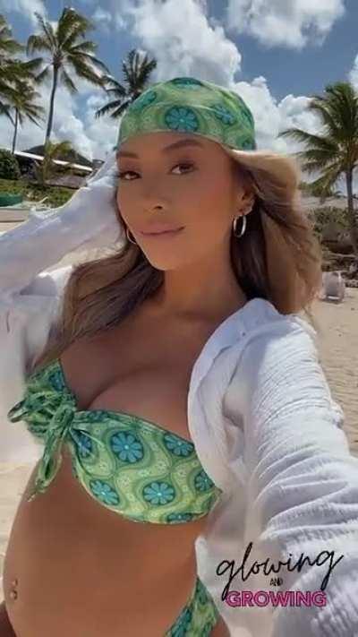 Another day at the beach. (Snapchat)