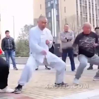 Başını taşla ezmek bu işte