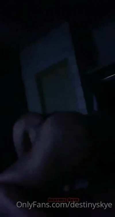 This hoe looped a 5 sec video, pretending it was a little over a minute 🤦🏾‍♂️