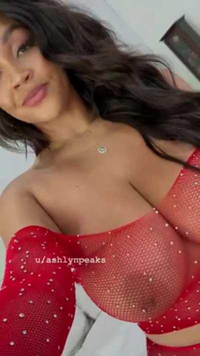 Imagine This Present Under the Christmas Tree [OC]