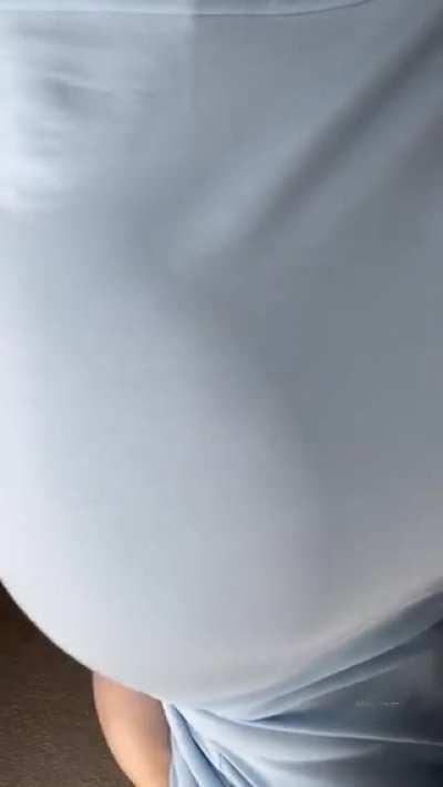 Laura Ernesty sexy “reveal”