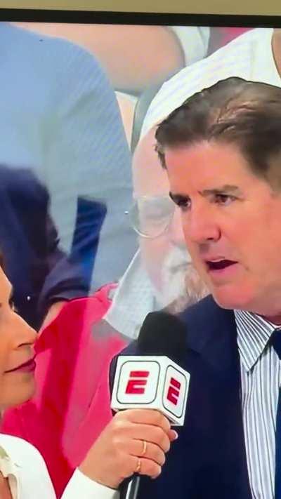 Hungry? Why wait? 👆👃🏼👅