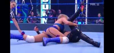 (Smackdown Spoiler) Lacey Evans with the amazing athleticism!