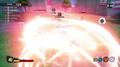 I didnt know they put Tenten in this game already thats CRAZY...