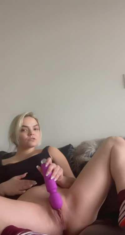 Please give me a taste 👅