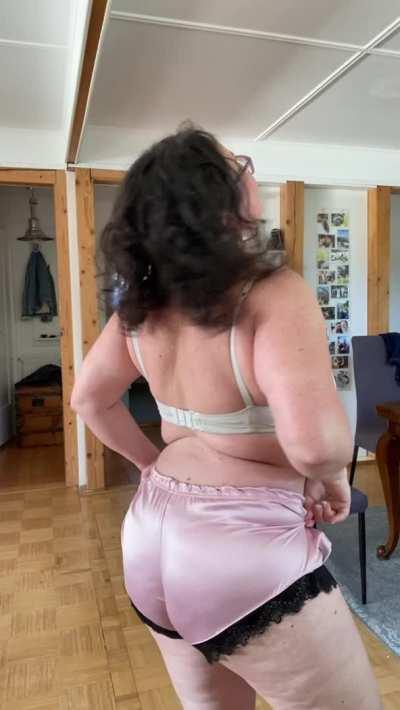 Do this angle makes me look fuckable?